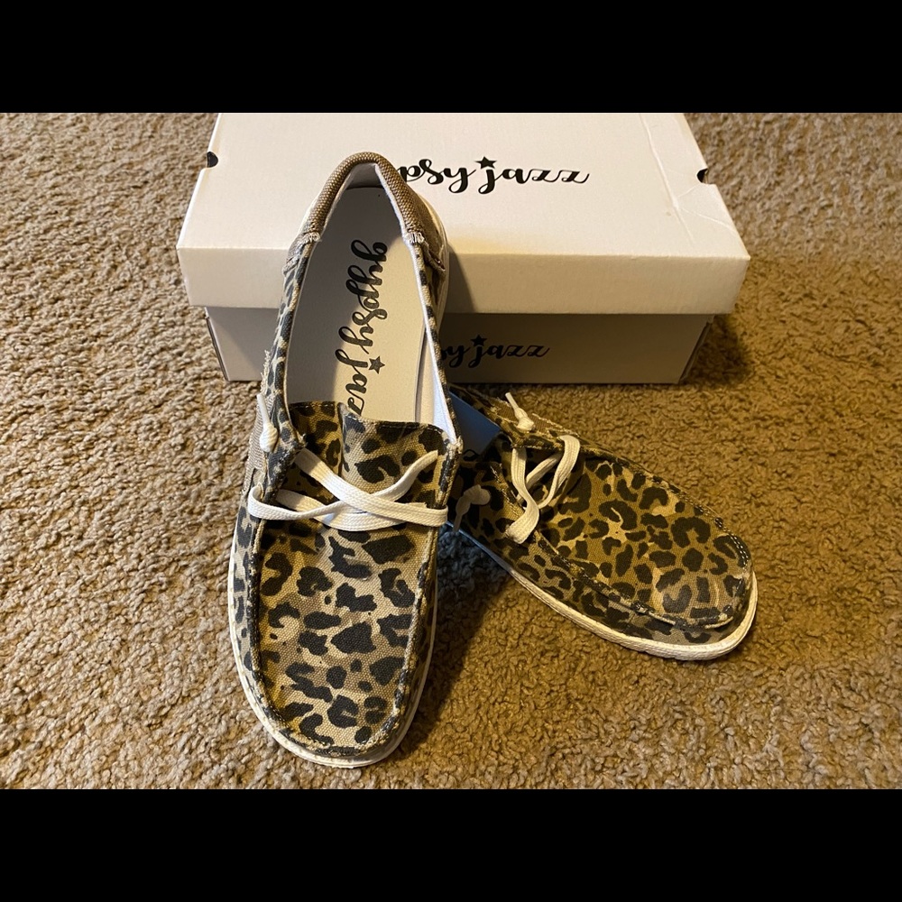 Gypsy Jazz Leopard Starstruck Shoes size 8.5